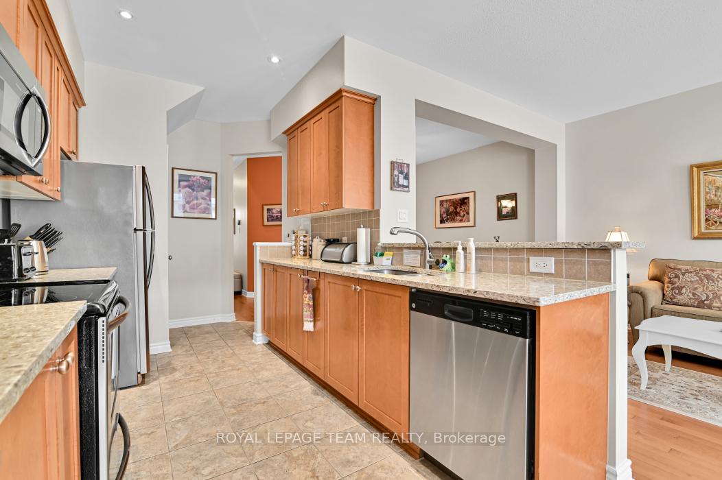 Photo 17 of 135 Jersey Tea Circle, Ottawa, Riverside South/Gloucester Glen — HOMEH