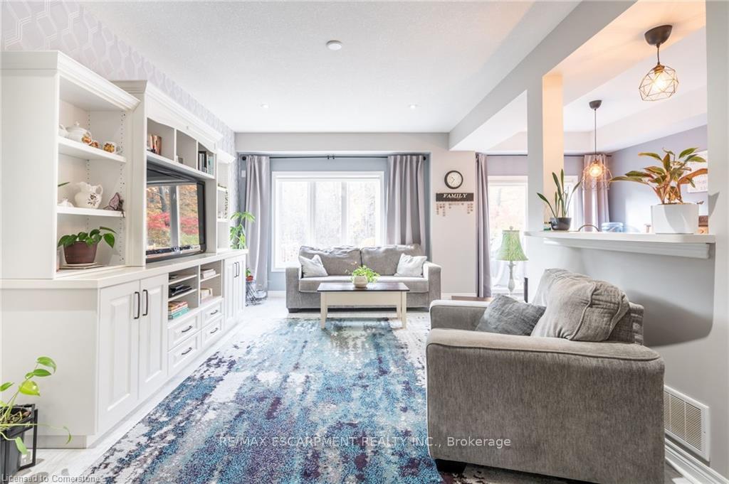 Photo 3 of 135 Kinsman Drive, Hamilton, Binbrook — HOMEH