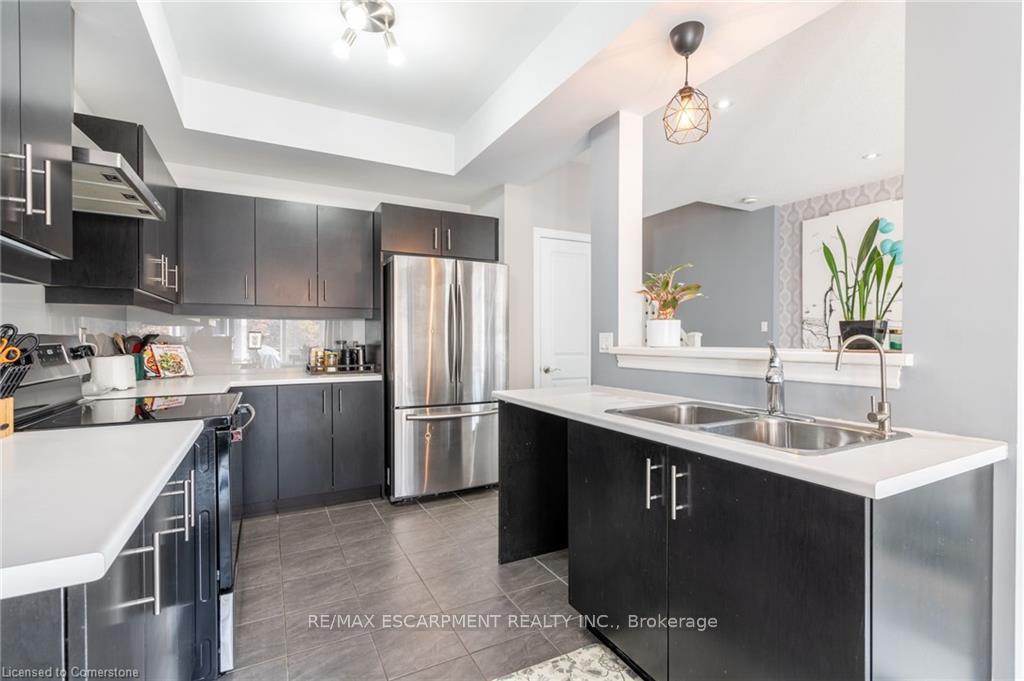 Photo 7 of 135 Kinsman Drive, Hamilton, Binbrook — HOMEH