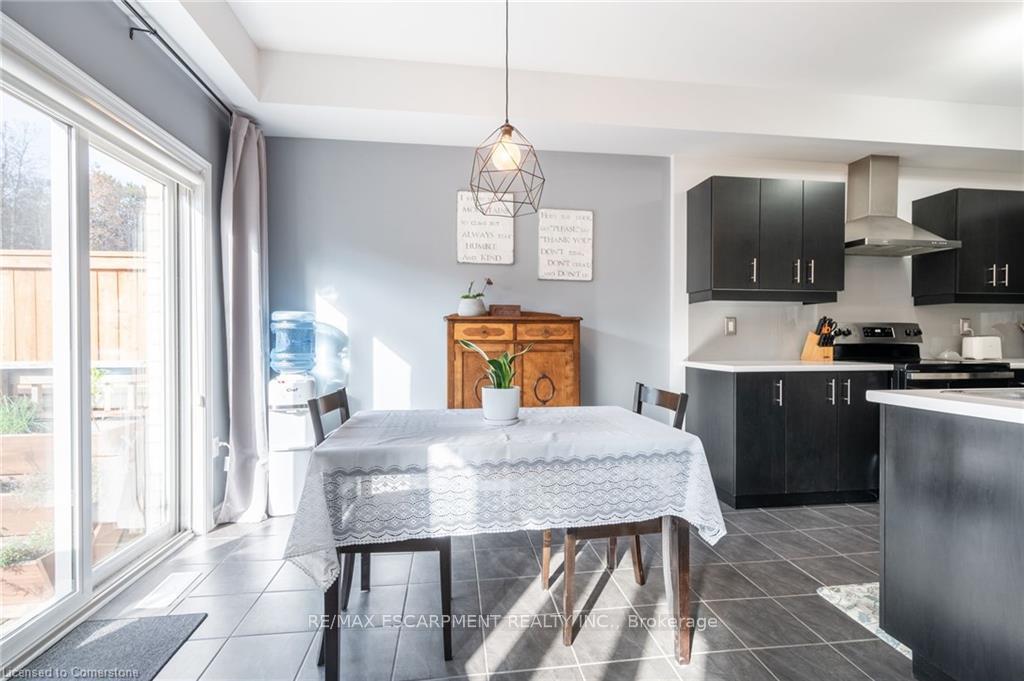 Photo 11 of 135 Kinsman Drive, Hamilton, Binbrook — HOMEH