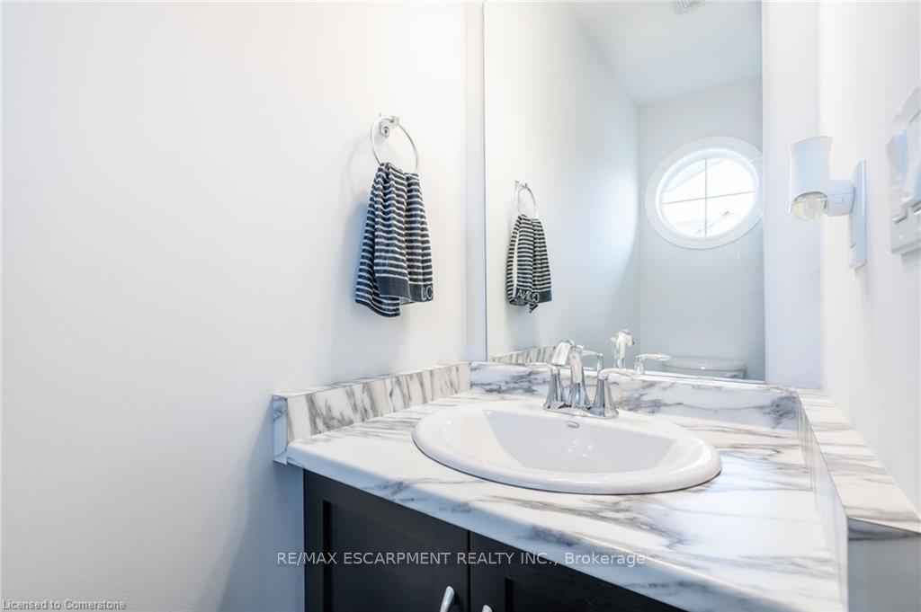 Photo 13 of 135 Kinsman Drive, Hamilton, Binbrook — HOMEH