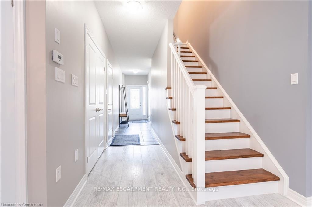 Photo 14 of 135 Kinsman Drive, Hamilton, Binbrook — HOMEH