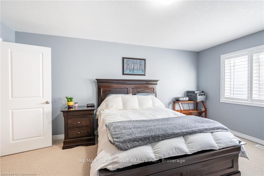 Photo 15 of 135 Kinsman Drive, Hamilton, Binbrook — HOMEH