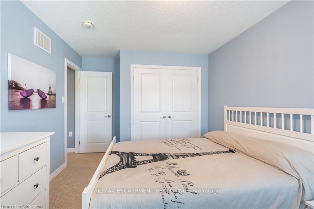 Photo 22 of 135 Kinsman Drive, Hamilton, Binbrook — HOMEH