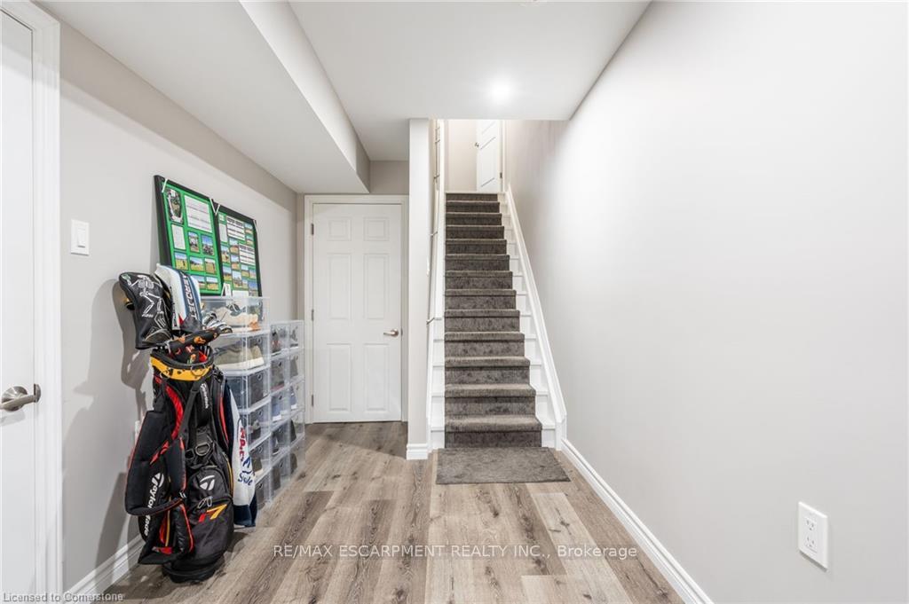 Photo 27 of 135 Kinsman Drive, Hamilton, Binbrook — HOMEH