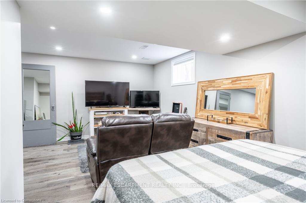 Photo 31 of 135 Kinsman Drive, Hamilton, Binbrook — HOMEH