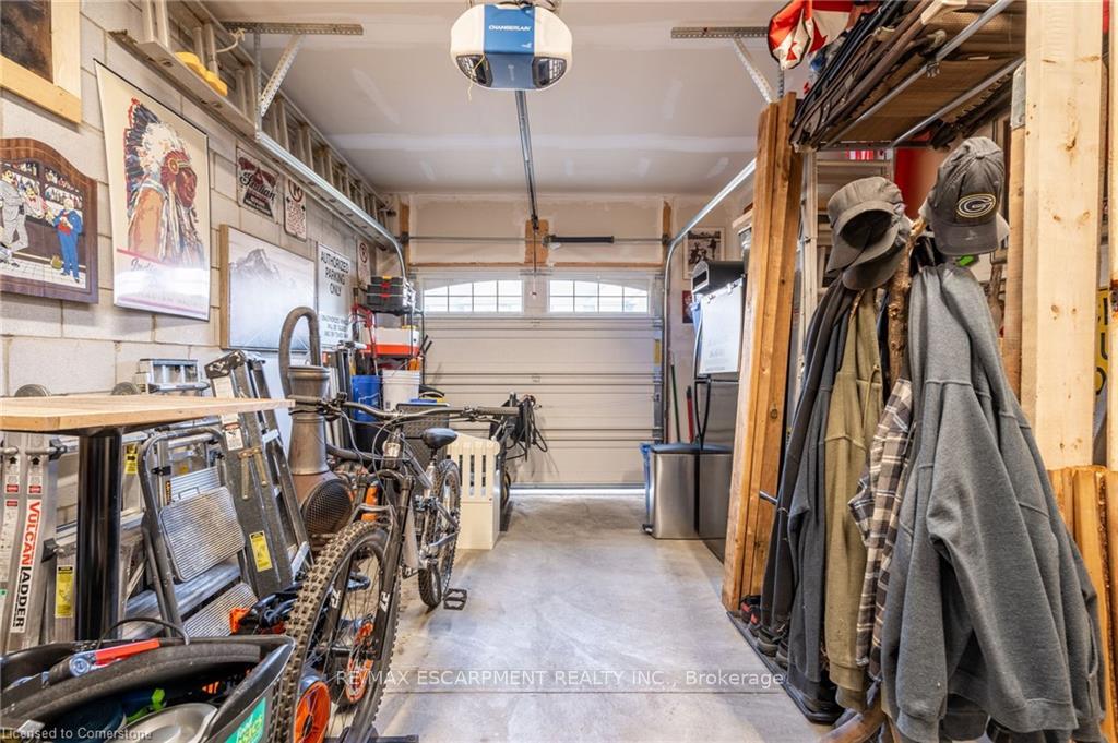 Photo 32 of 135 Kinsman Drive, Hamilton, Binbrook — HOMEH