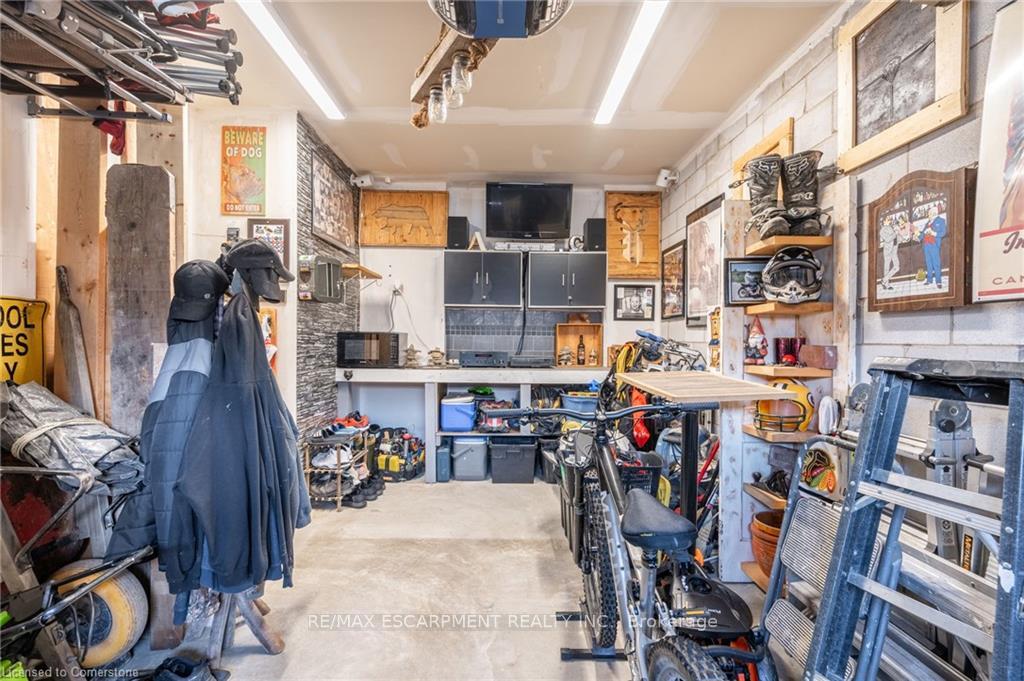 Photo 33 of 135 Kinsman Drive, Hamilton, Binbrook — HOMEH