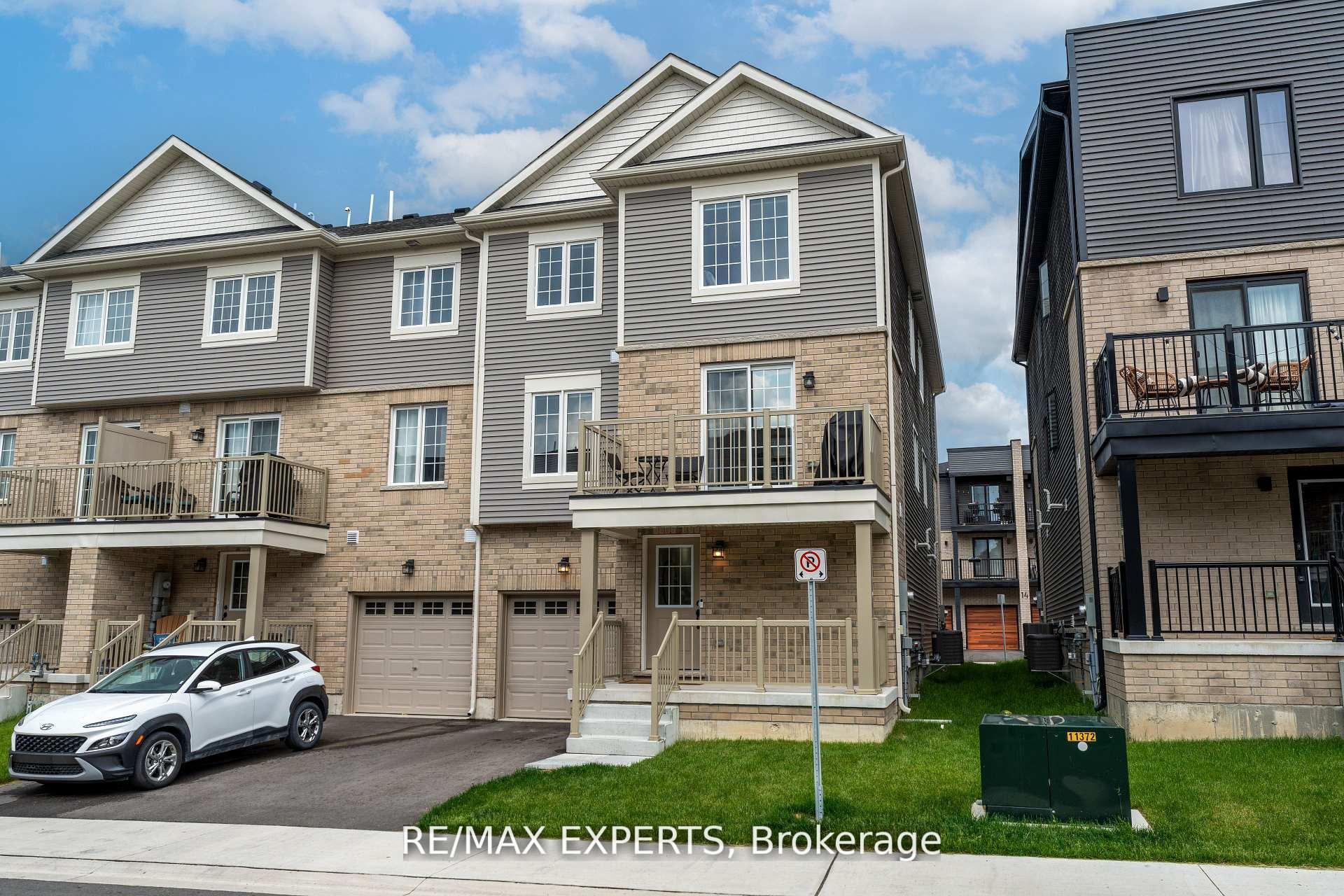Photo 3 of 16 Silo Mews, Barrie, Rural Barrie Southeast — HOMEH