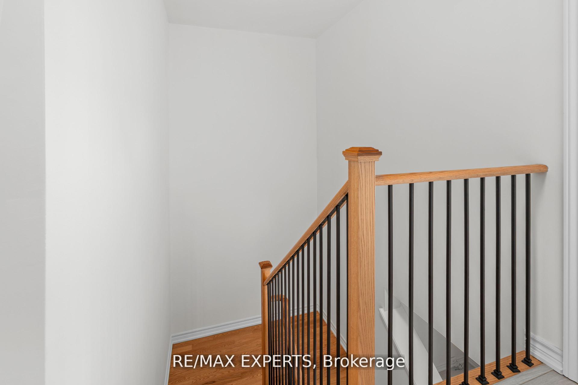 Photo 8 of 16 Silo Mews, Barrie, Rural Barrie Southeast — HOMEH