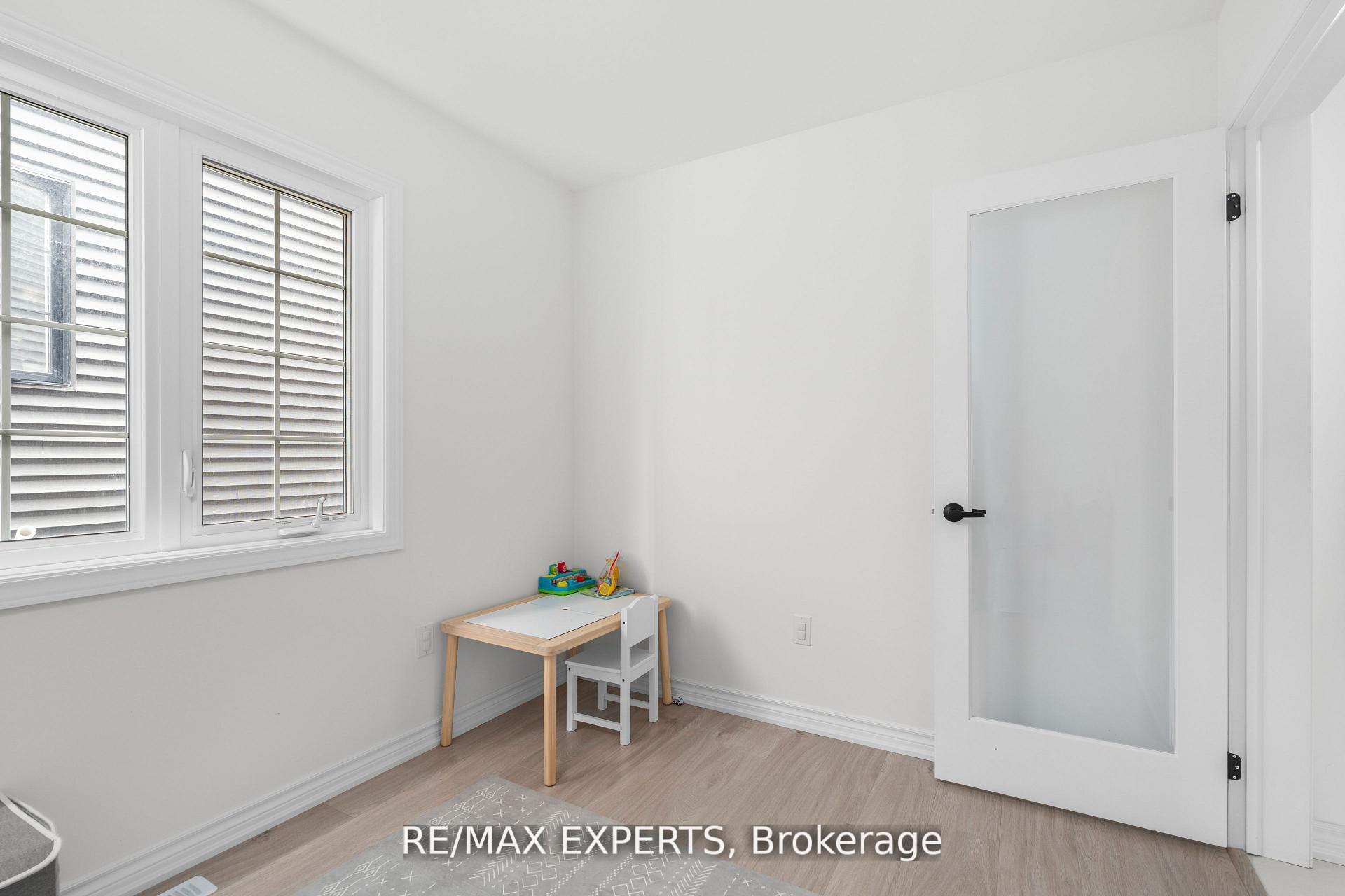 Photo 17 of 16 Silo Mews, Barrie, Rural Barrie Southeast — HOMEH