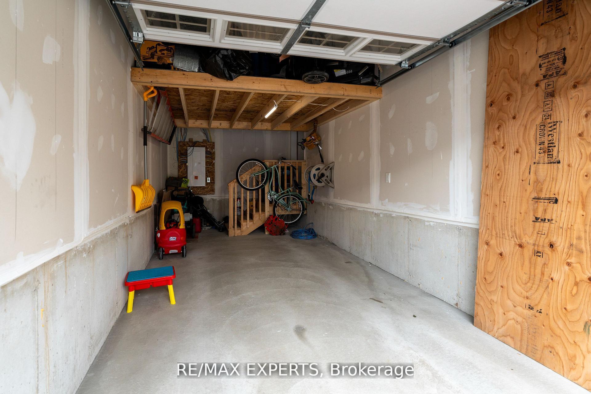 Photo 38 of 16 Silo Mews, Barrie, Rural Barrie Southeast — HOMEH