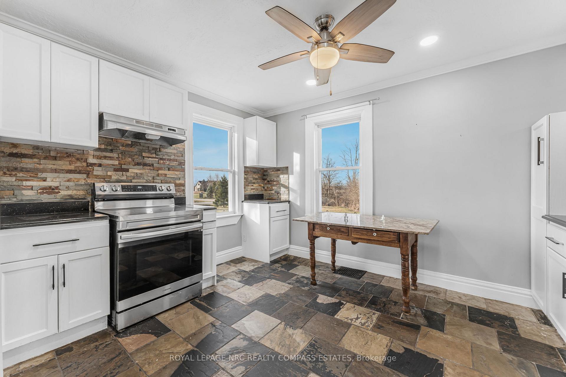 Photo 3 of 97 Smith Road, Hamilton, Rural Stoney Creek — HOMEH