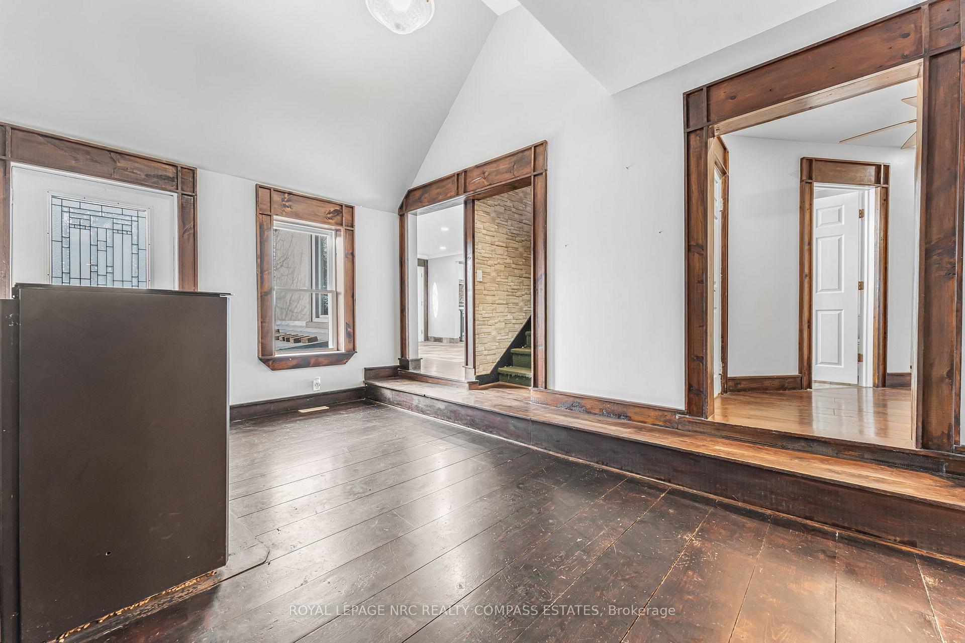 Photo 10 of 97 Smith Road, Hamilton, Rural Stoney Creek — HOMEH