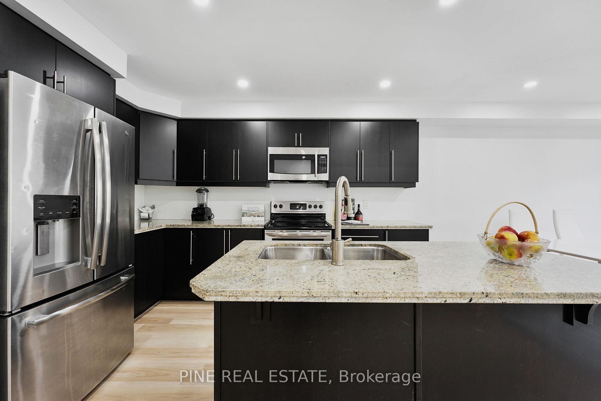Photo 9 of 45 Waterbridge Street, Hamilton, Stoney Creek Mountain — HOMEH