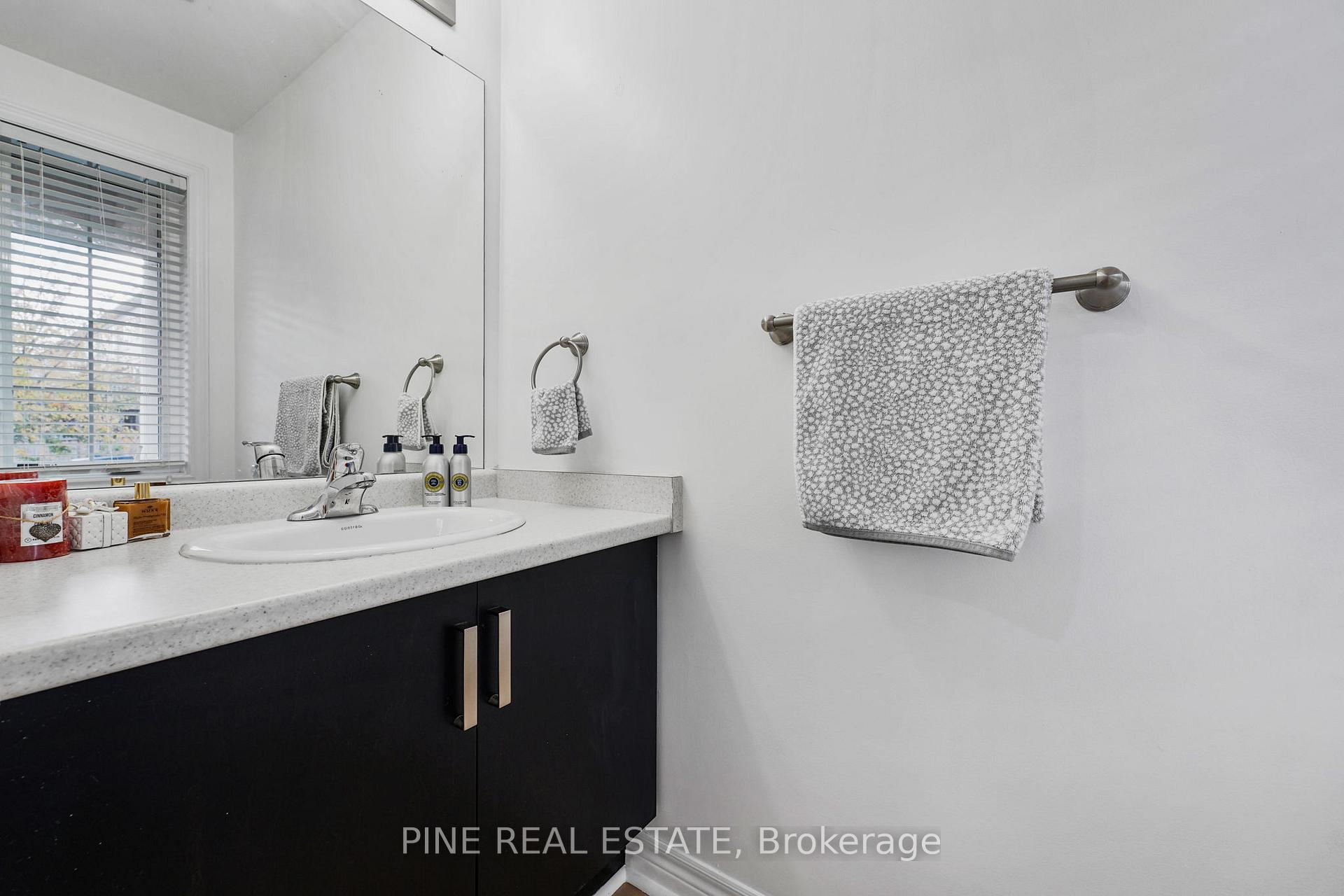 Photo 21 of 45 Waterbridge Street, Hamilton, Stoney Creek Mountain — HOMEH