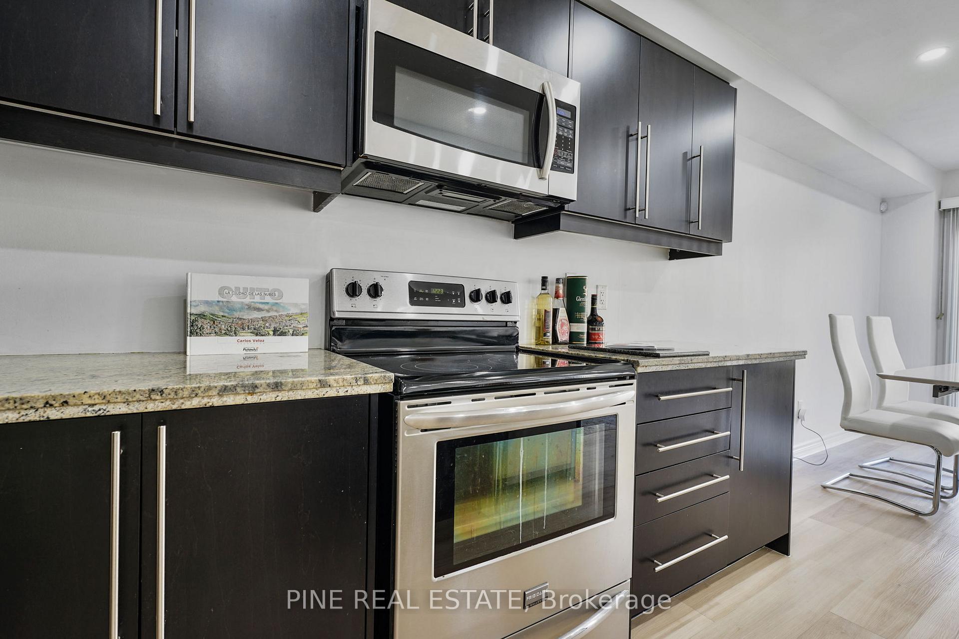 Photo 31 of 45 Waterbridge Street, Hamilton, Stoney Creek Mountain — HOMEH