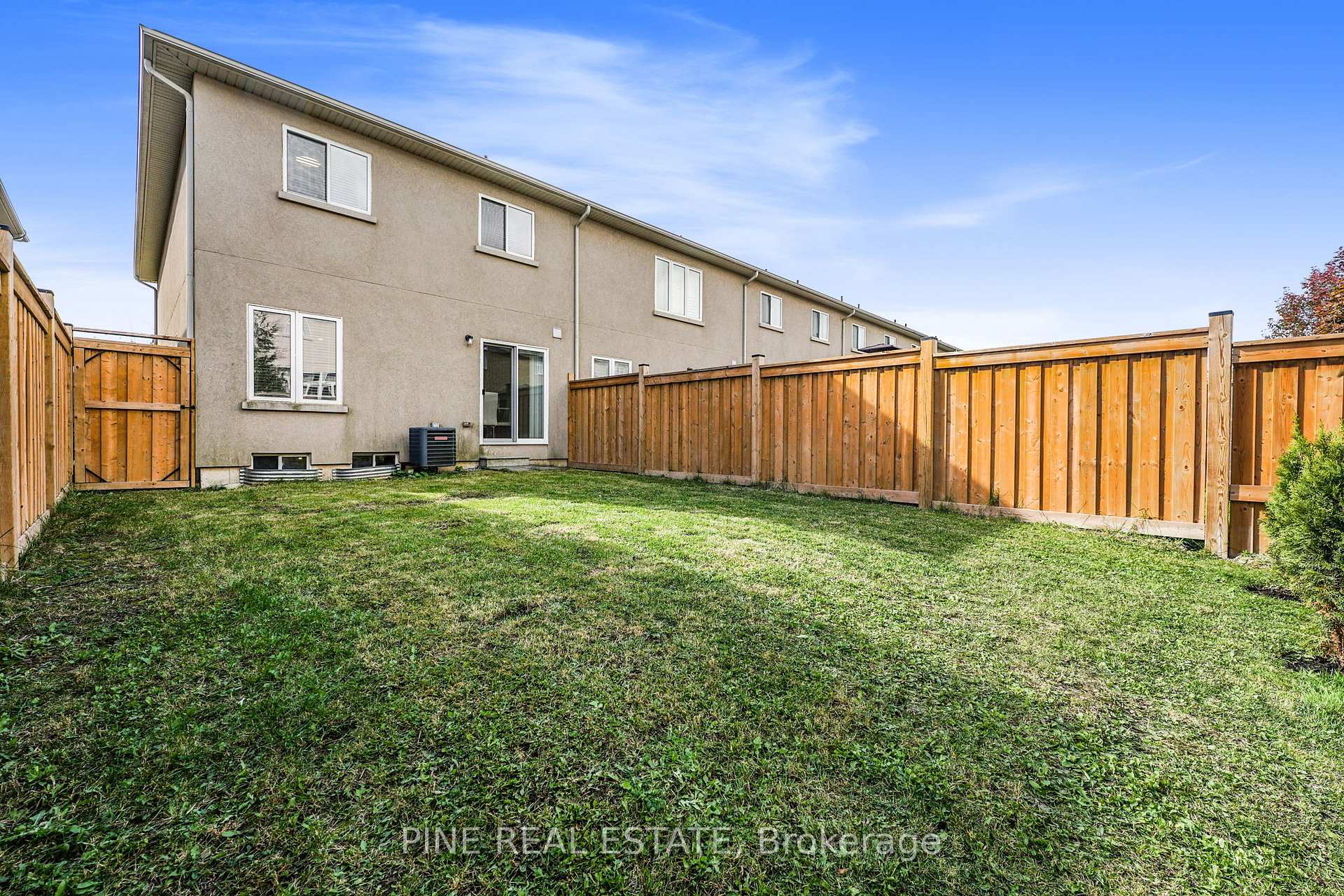 Photo 73 of 45 Waterbridge Street, Hamilton, Stoney Creek Mountain — HOMEH