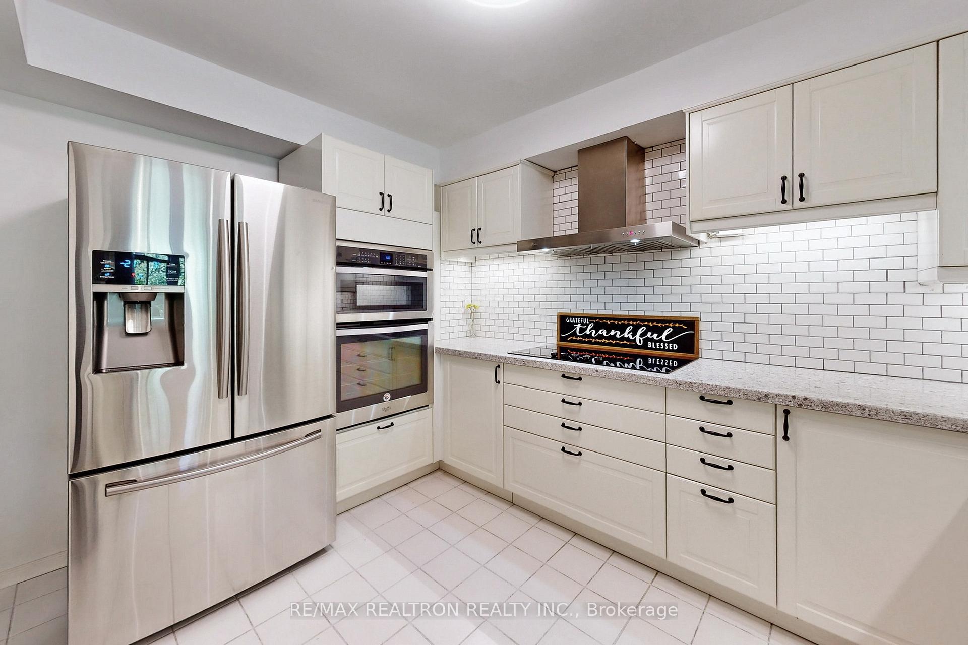 Photo 15 of Unit 4, 100 Arbors Lane, Vaughan, West Woodbridge — HOMEH