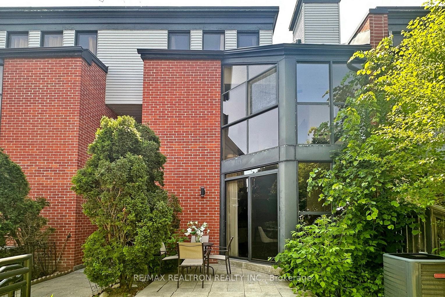 Photo 32 of Unit 4, 100 Arbors Lane, Vaughan, West Woodbridge — HOMEH