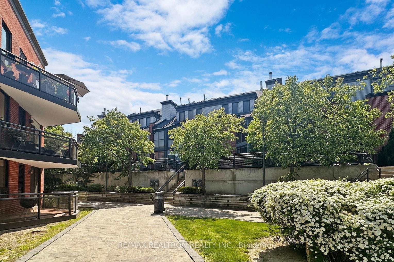 Photo 36 of Unit 4, 100 Arbors Lane, Vaughan, West Woodbridge — HOMEH