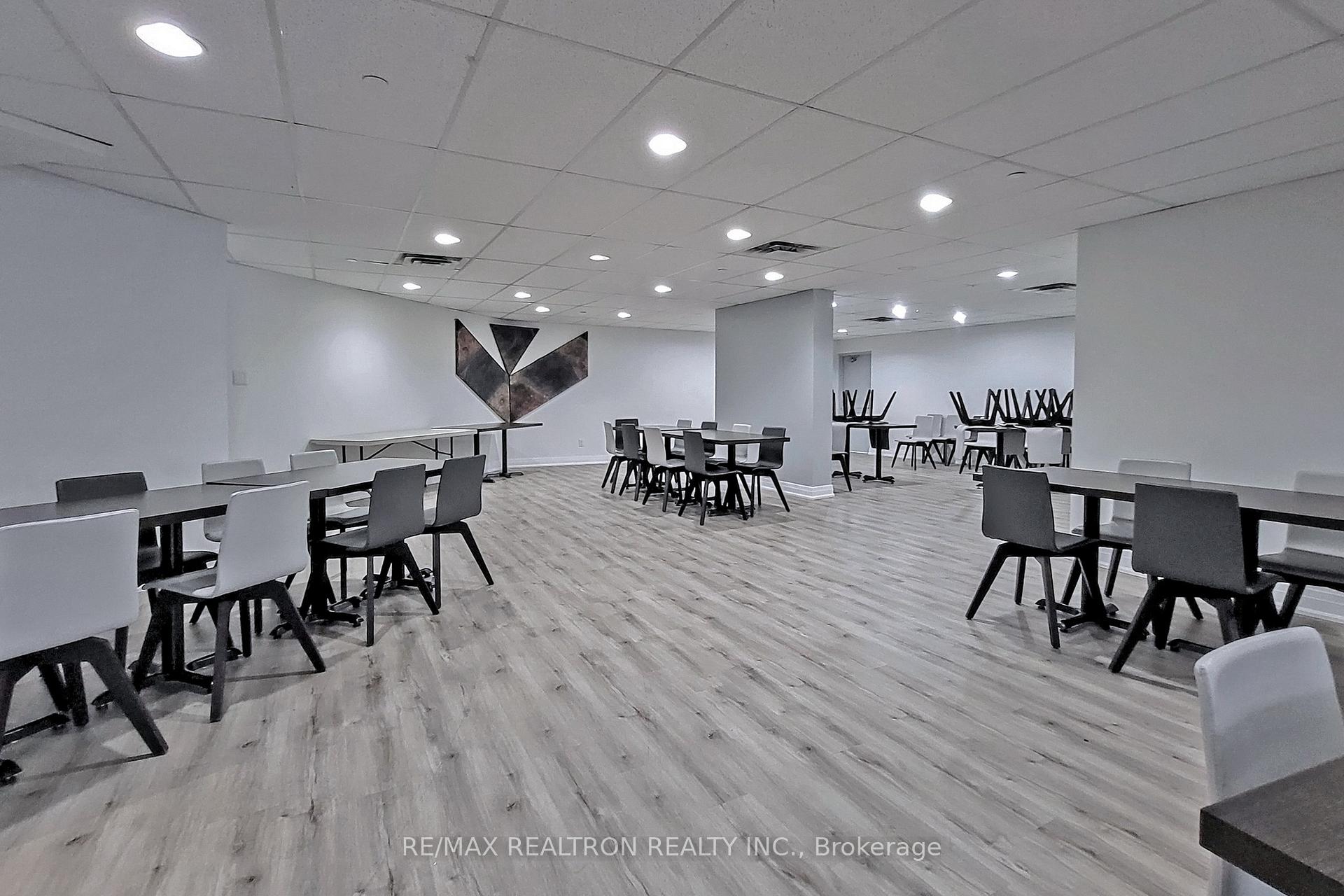 Photo 40 of Unit 4, 100 Arbors Lane, Vaughan, West Woodbridge — HOMEH