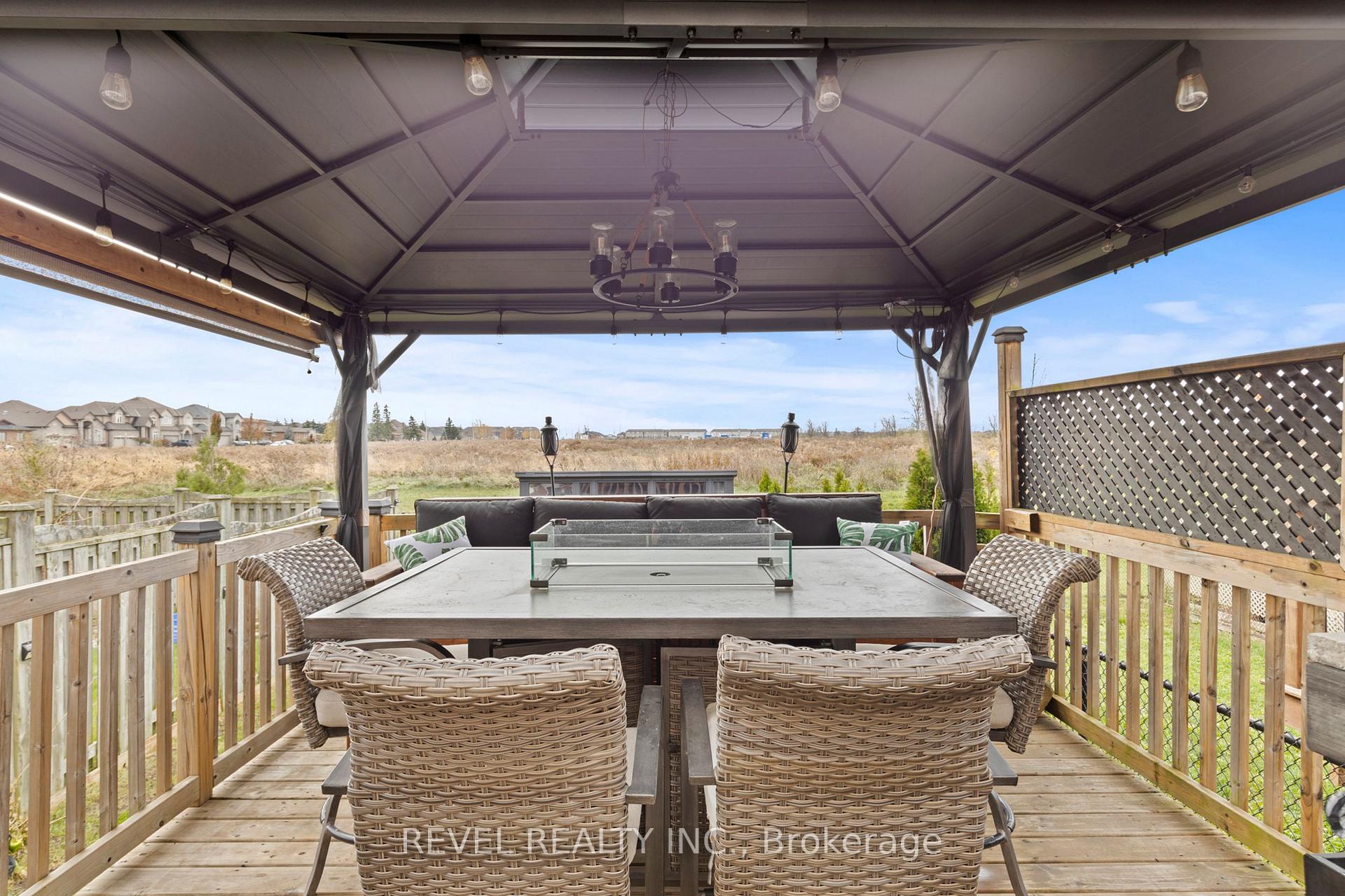 Photo 5 of 22 Fairhaven Drive, Hamilton, Stoney Creek Mountain — HOMEH