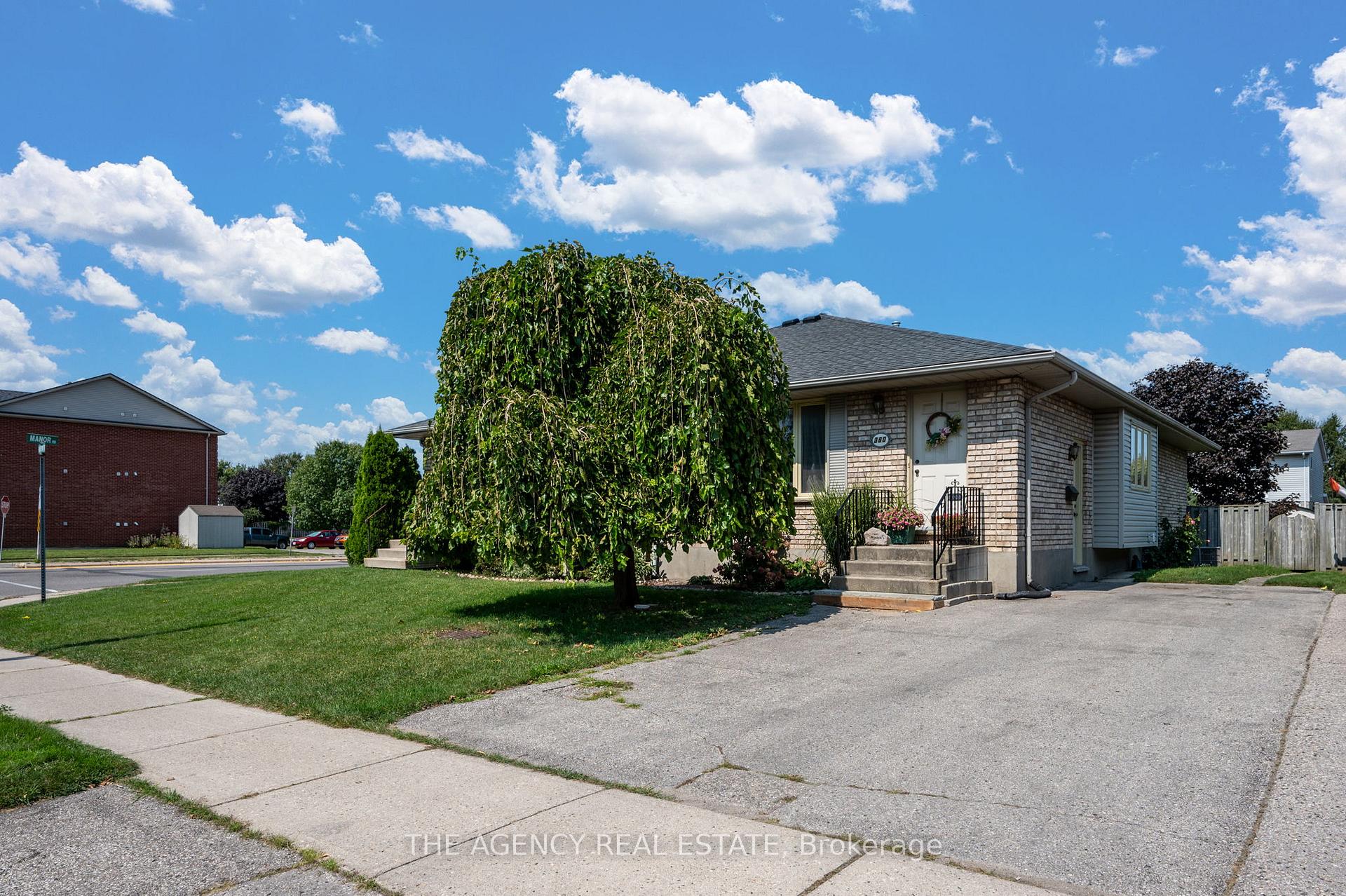 Photo 1 of 360 Highview Drive, St. Thomas — HOMEH
