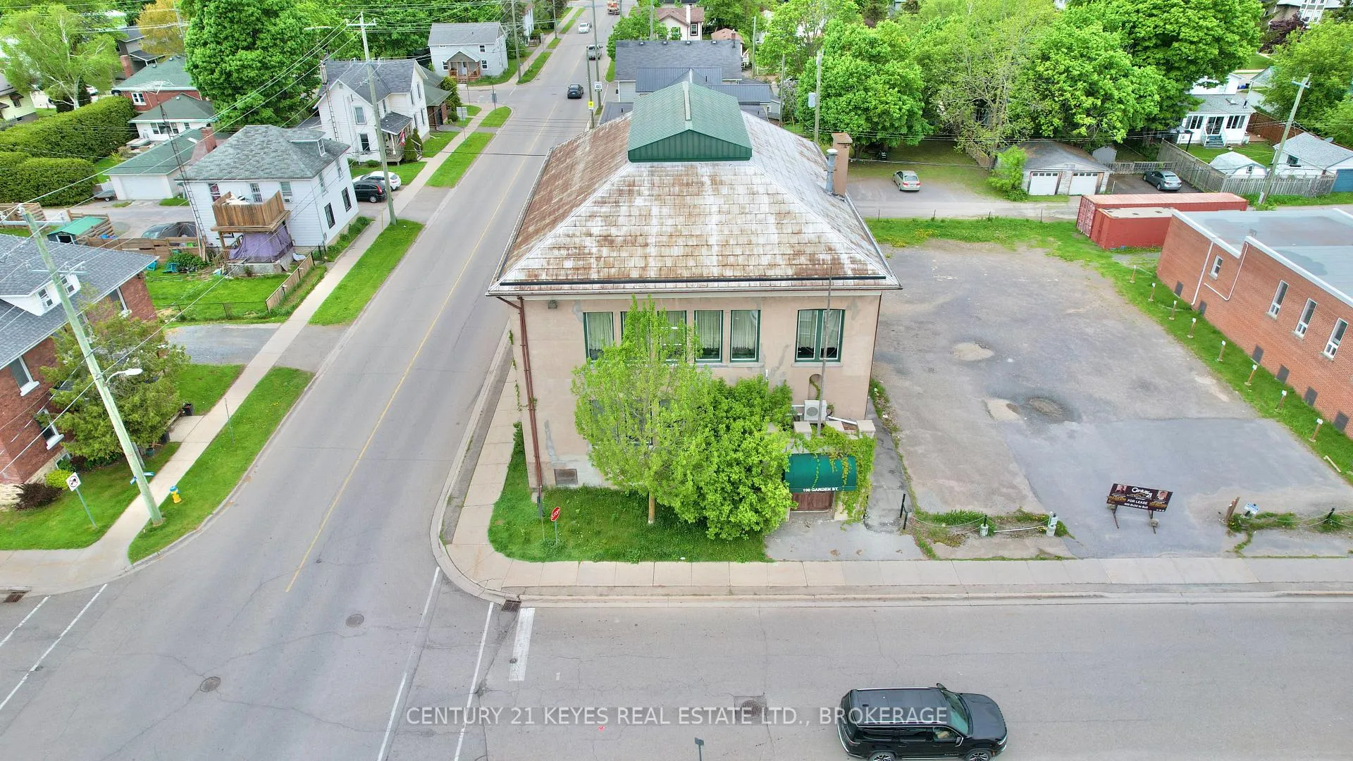Photo 9 of 100 Garden Street, Gananoque — HOMEH
