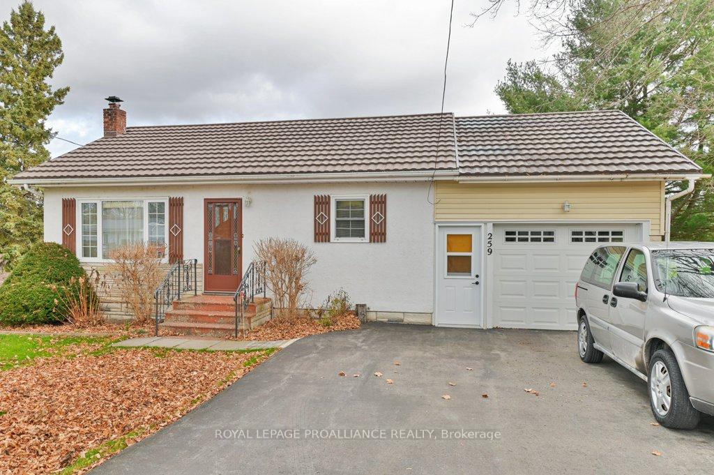 Photo 2 of 259 Henry Street, Stirling-Rawdon, Stirling Ward — HOMEH