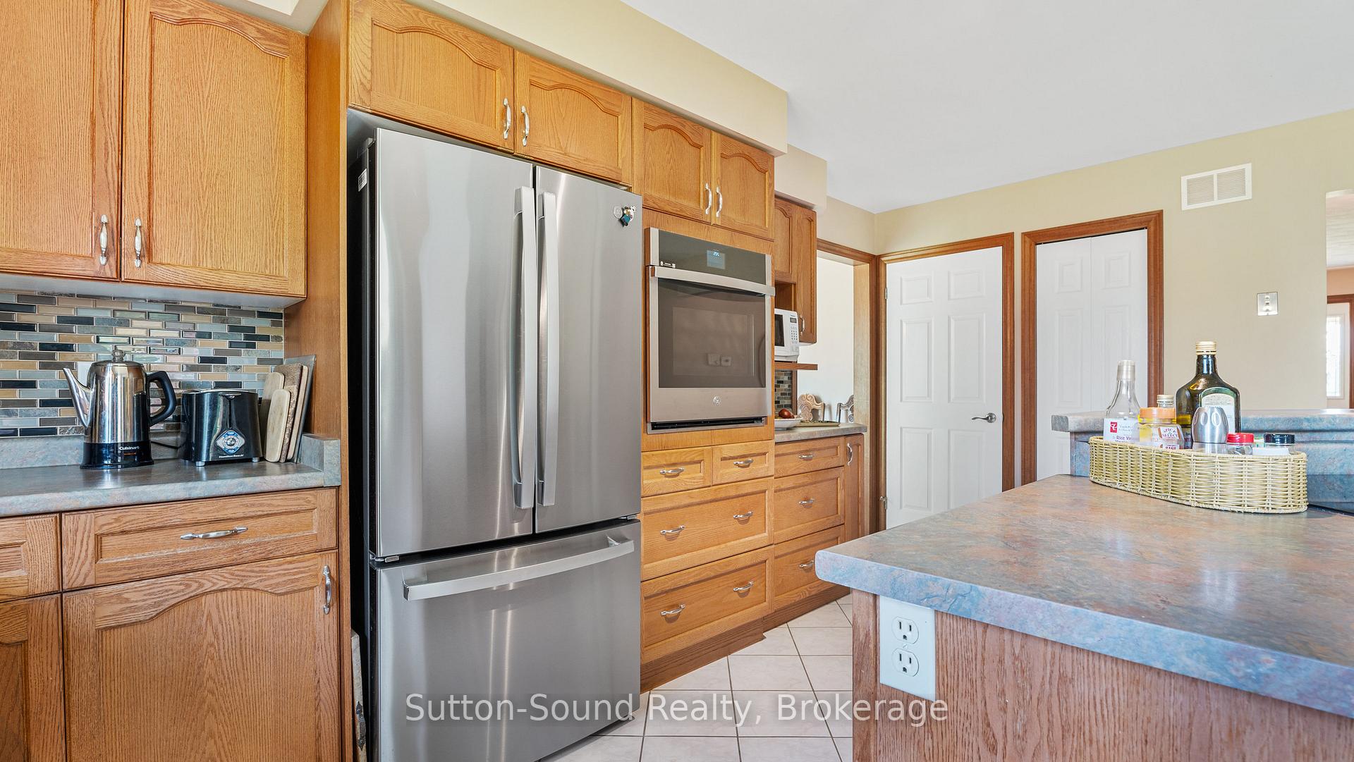 Photo 10 of 373 Scenic Drive, Brant, South Dumfries — HOMEH