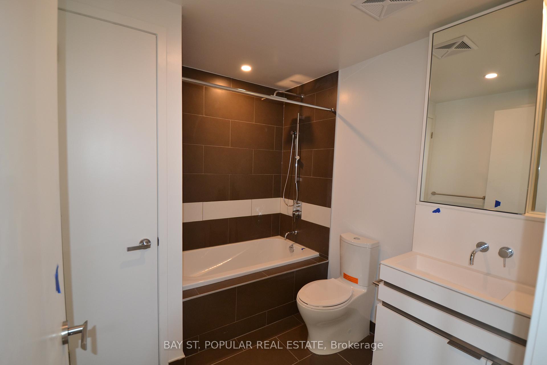 Photo 7 of Unit 3707, 197 Yonge Street, Toronto, Church-Yonge Corridor — HOMEH