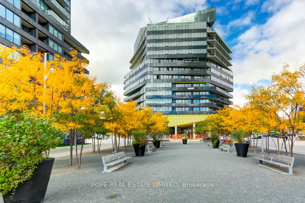 Photo 1 of Unit 811, 21 Lawren Harris Square, Toronto, Waterfront Communities — HOMEH
