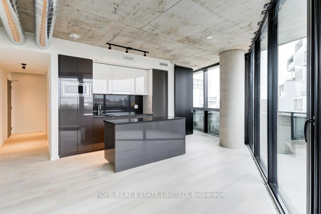 Photo 3 of Unit 811, 21 Lawren Harris Square, Toronto, Waterfront Communities — HOMEH