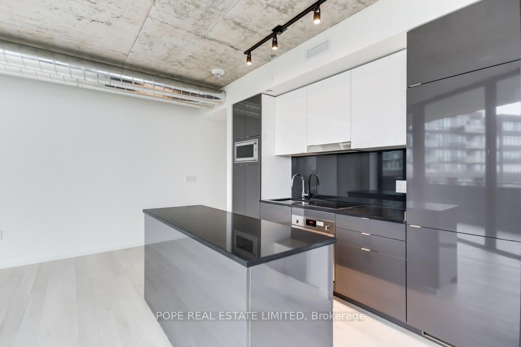 Photo 7 of Unit 811, 21 Lawren Harris Square, Toronto, Waterfront Communities — HOMEH