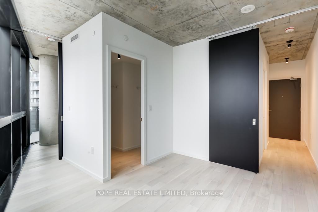 Photo 10 of Unit 811, 21 Lawren Harris Square, Toronto, Waterfront Communities — HOMEH