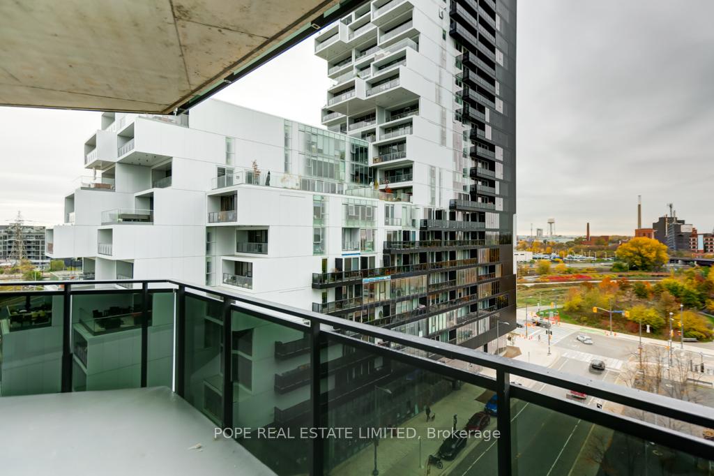 Photo 11 of Unit 811, 21 Lawren Harris Square, Toronto, Waterfront Communities — HOMEH