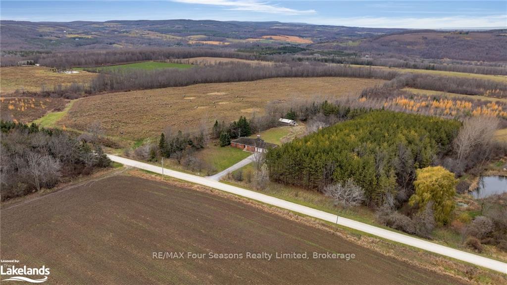 Photo 23 of 7598 6/7 Sideroad Nottawasaga, Clearview, Rural Clearview — HOMEH