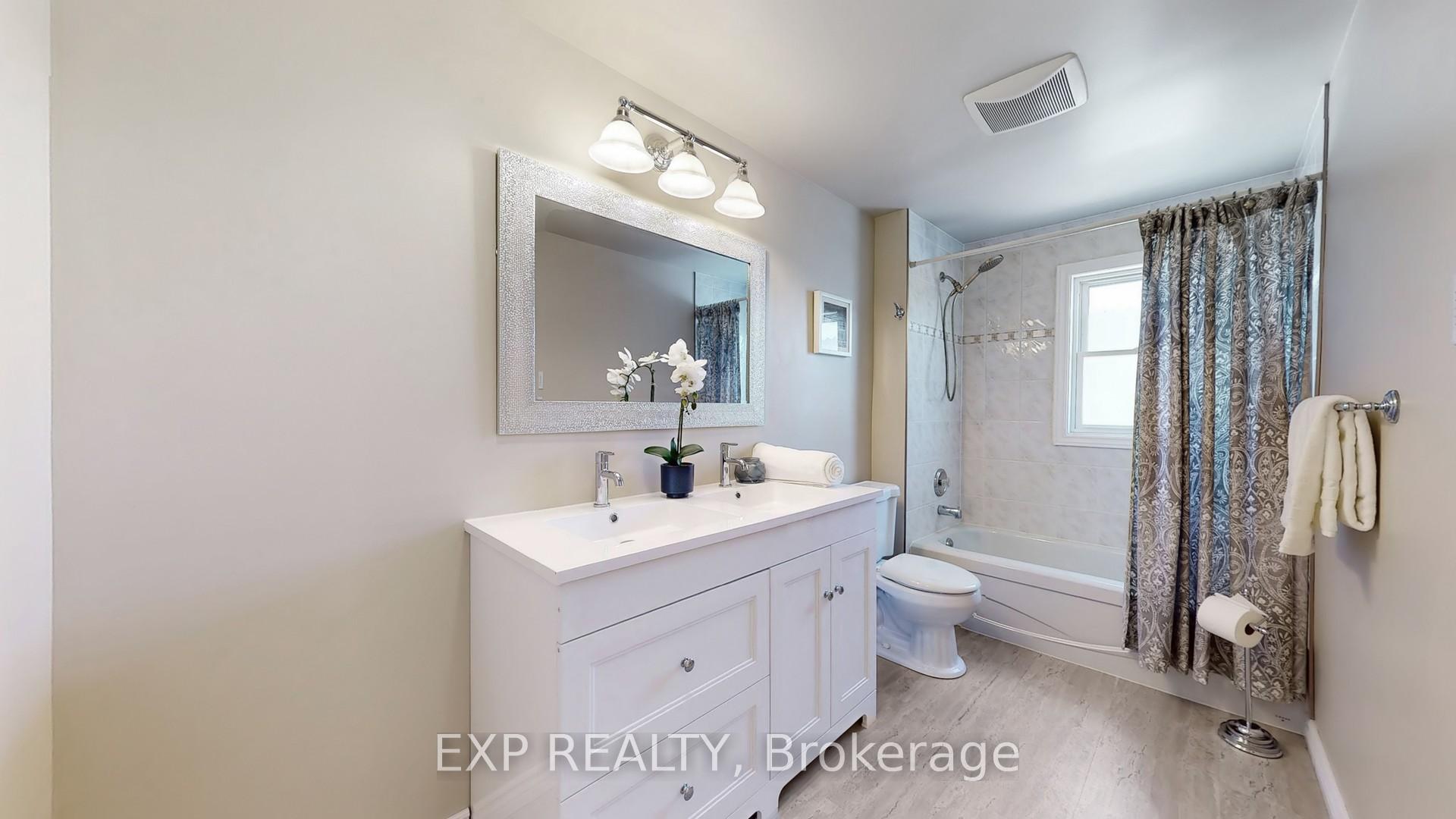 Photo 14 of 48 Large Crescent, Ajax, Central West — HOMEH