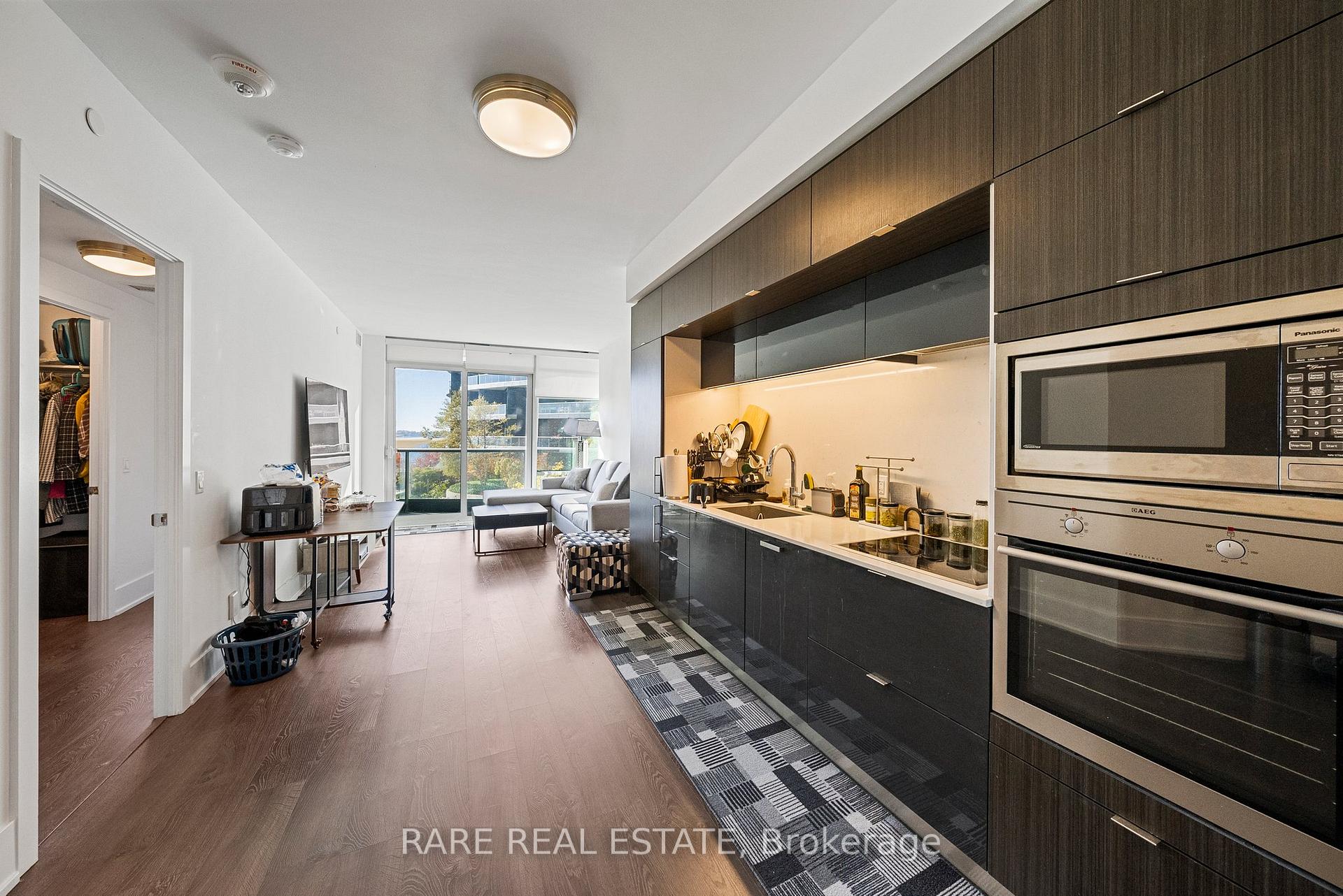 Photo 6 of Unit 312, 1 Edgewater Drive, Toronto, Waterfront Communities — HOMEH