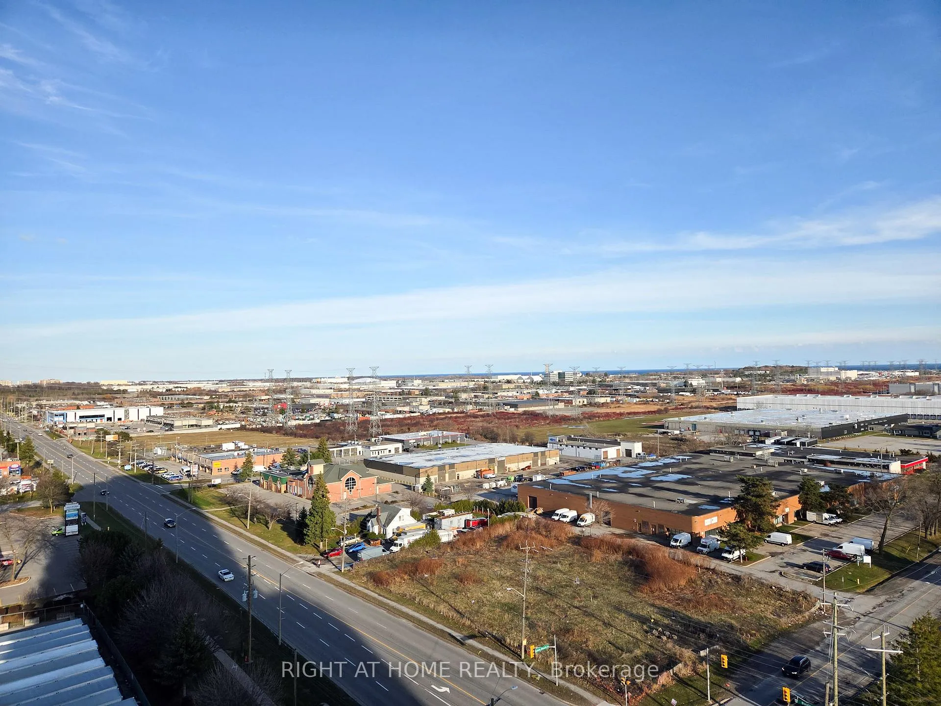 Photo 3 of Unit 1303, 1010 Sandy Beach Road, Pickering, Bay Ridges — HOMEH