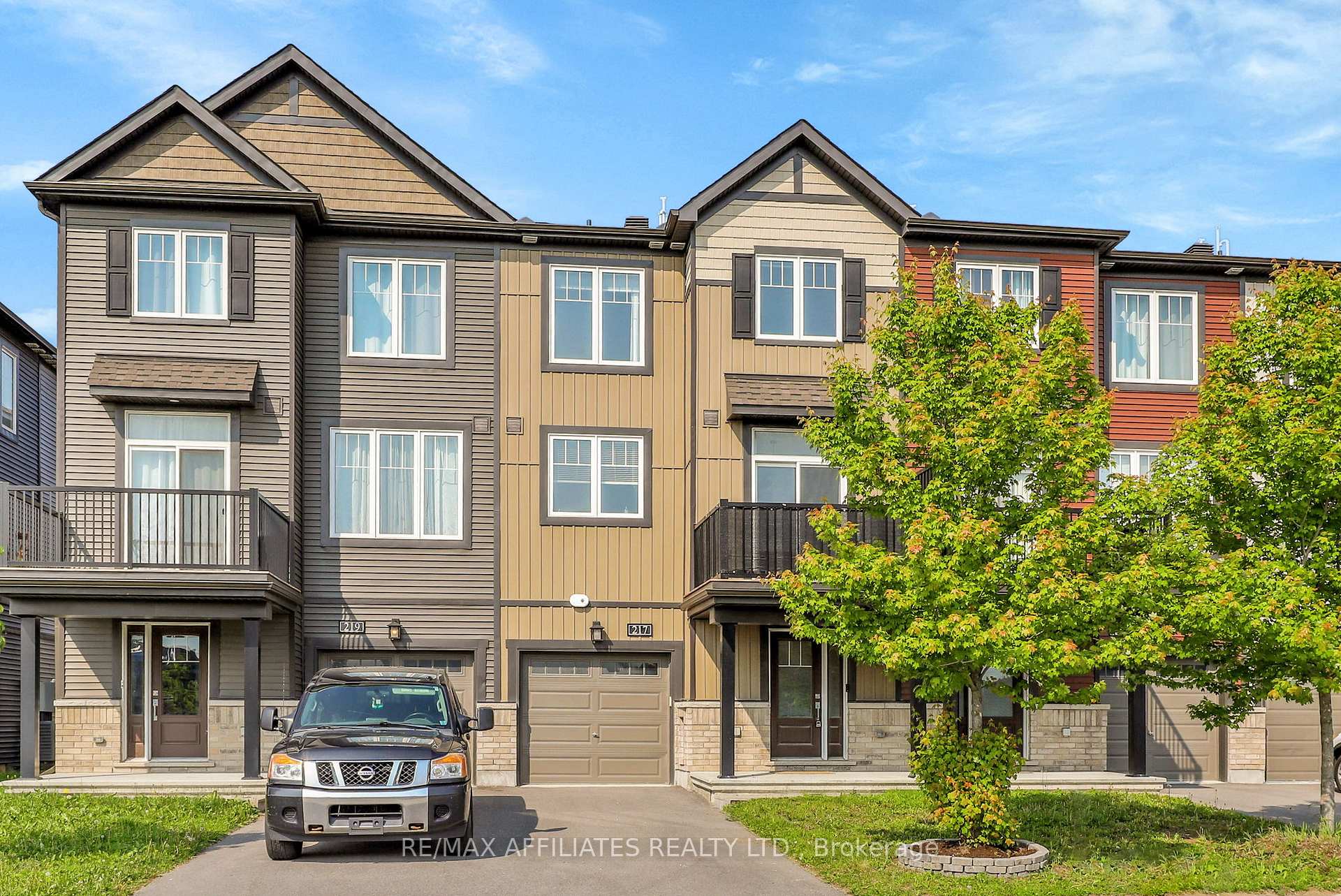 Photo 6 of 217 Liebe Terrace, Ottawa, Barrhaven - Heritage Park — HOMEH