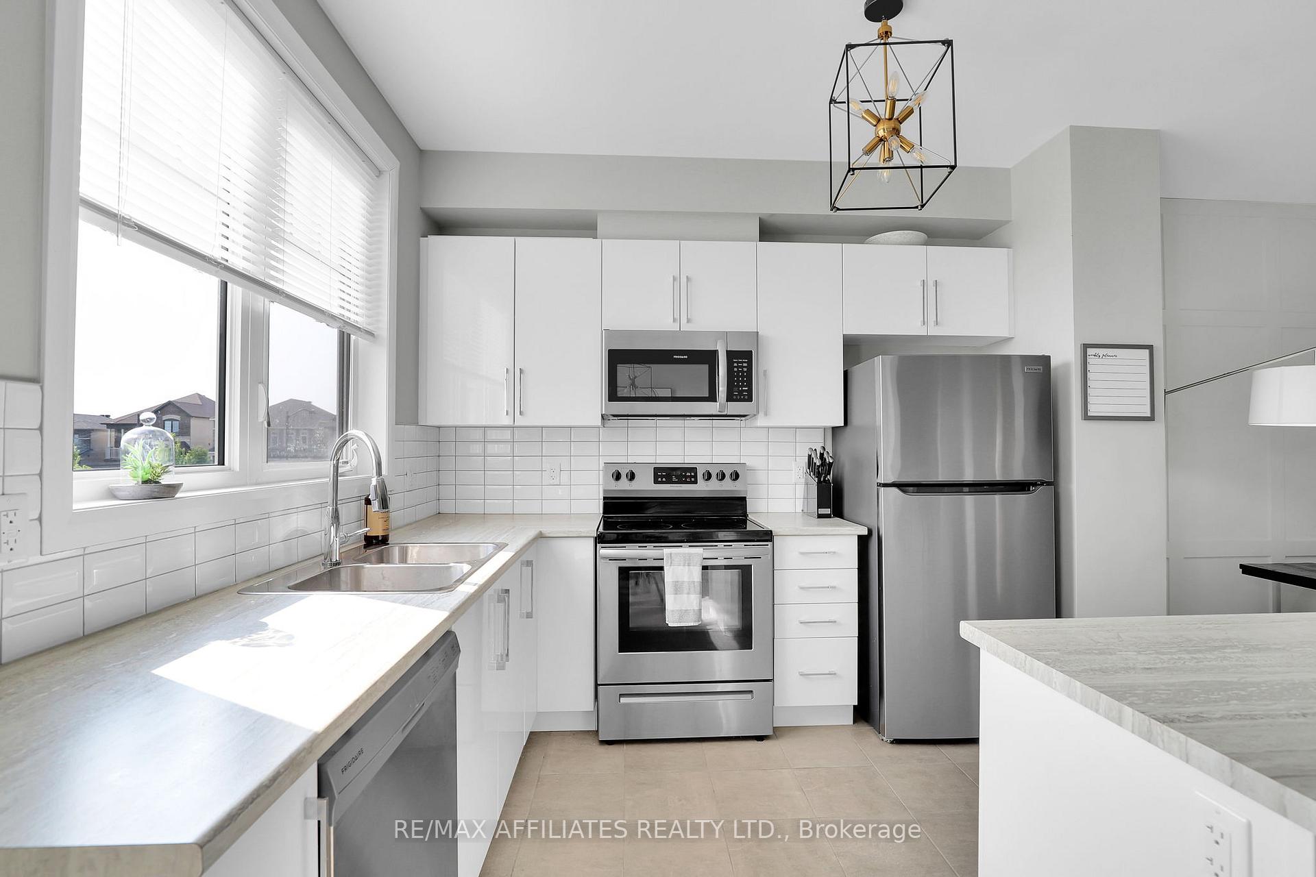 Photo 13 of 217 Liebe Terrace, Ottawa, Barrhaven - Heritage Park — HOMEH