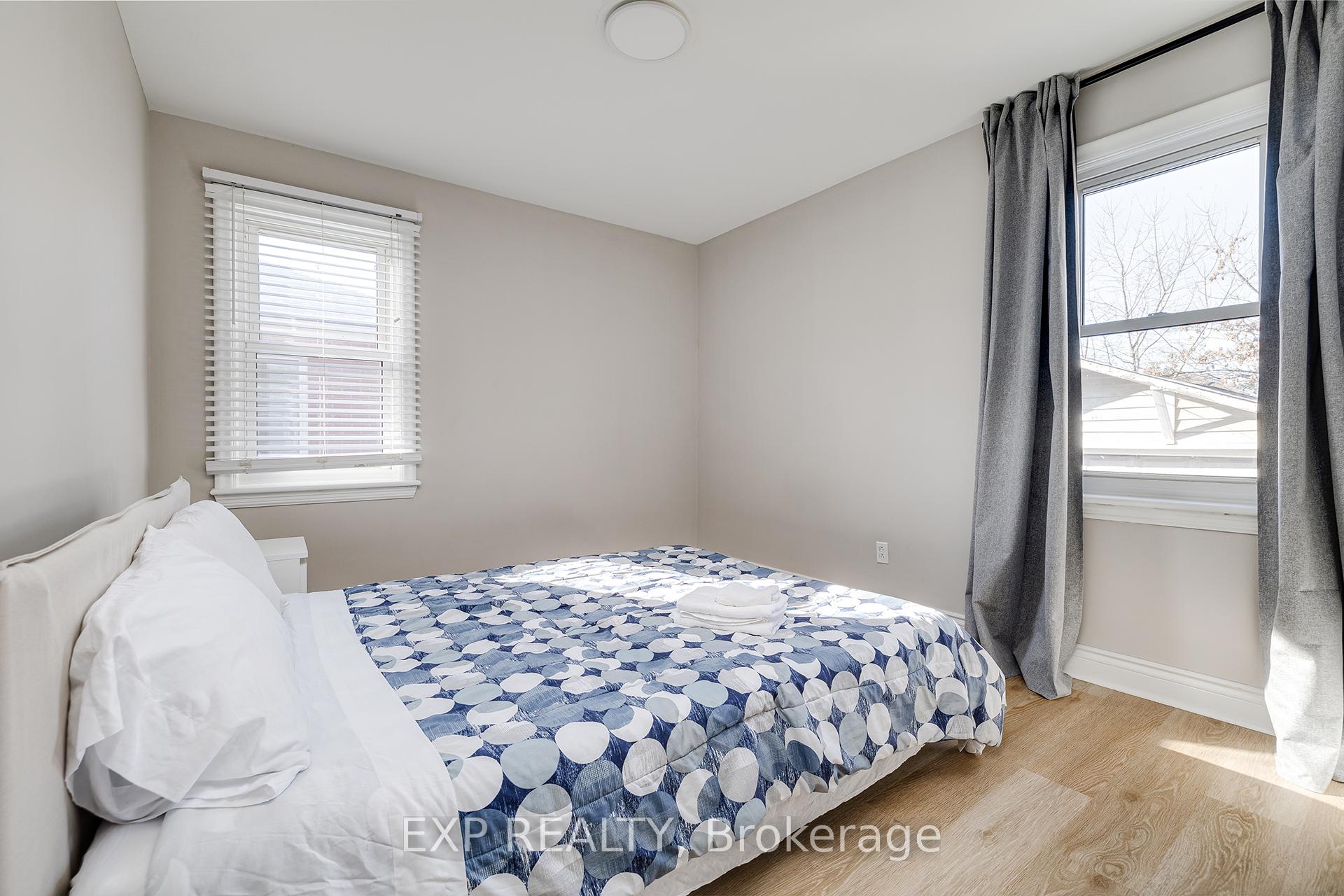 Photo 9 of 22 East 39th Street, Hamilton, Raleigh — HOMEH