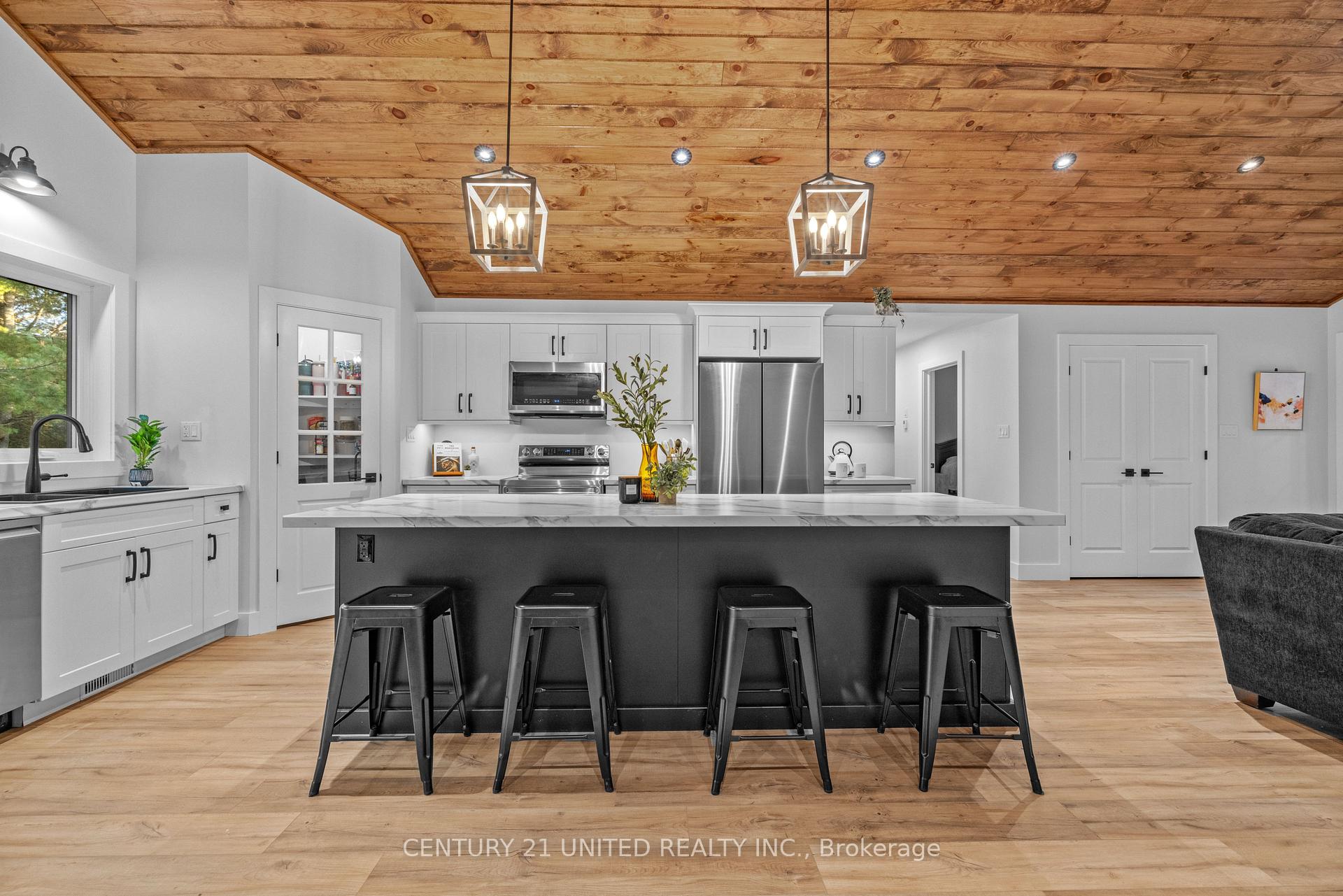 Photo 4 of 2135 Sixth Line Road N Dummer, Douro-Dummer — HOMEH