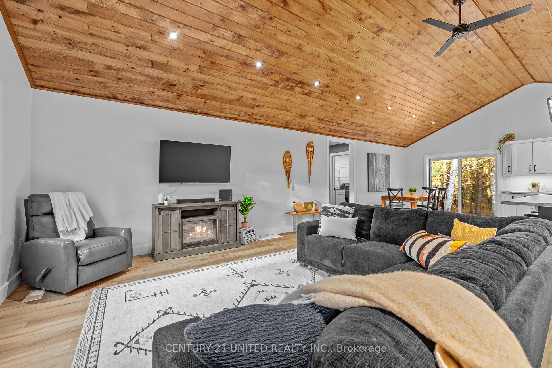 Photo 10 of 2135 Sixth Line Road N Dummer, Douro-Dummer — HOMEH