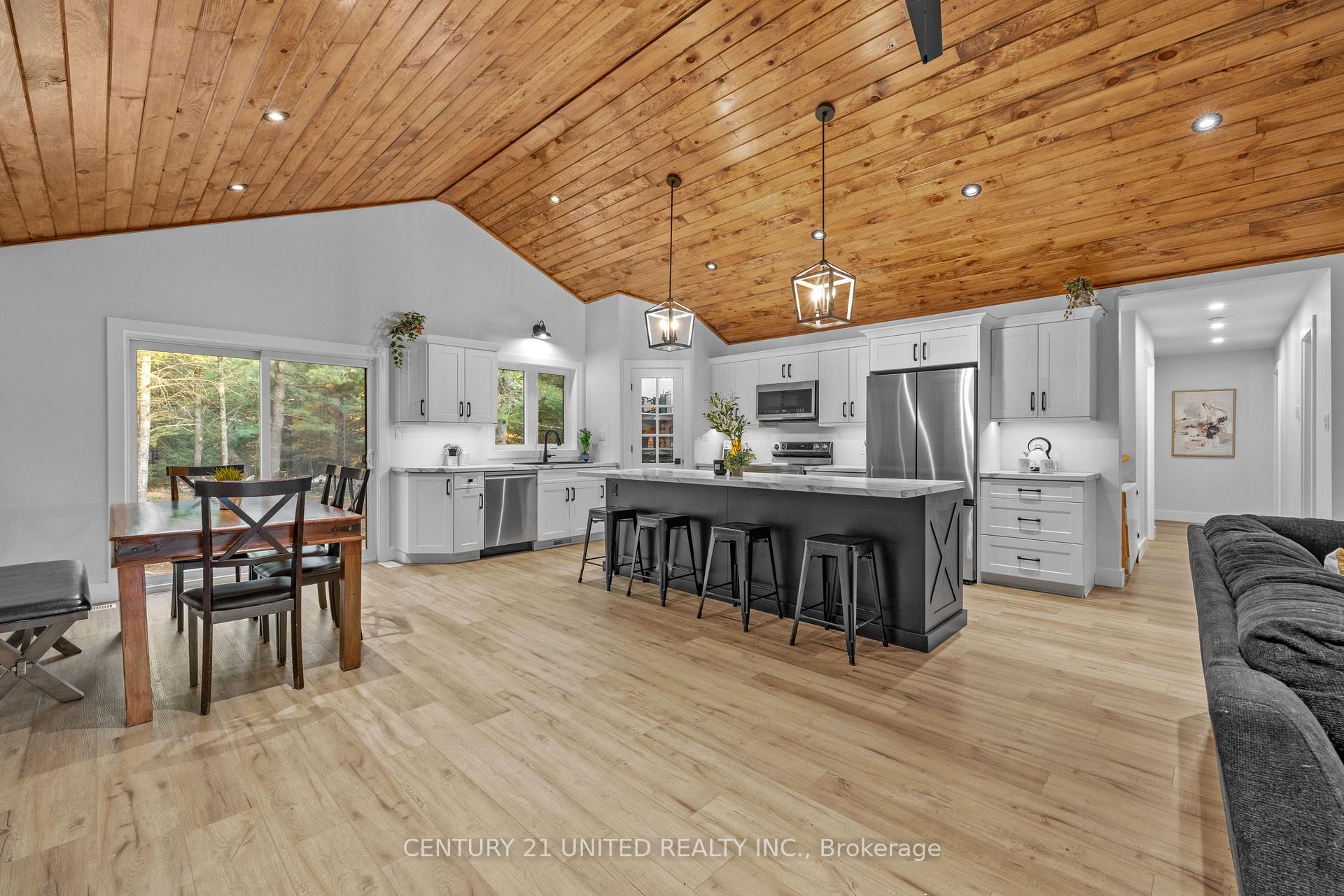 Photo 11 of 2135 Sixth Line Road N Dummer, Douro-Dummer — HOMEH