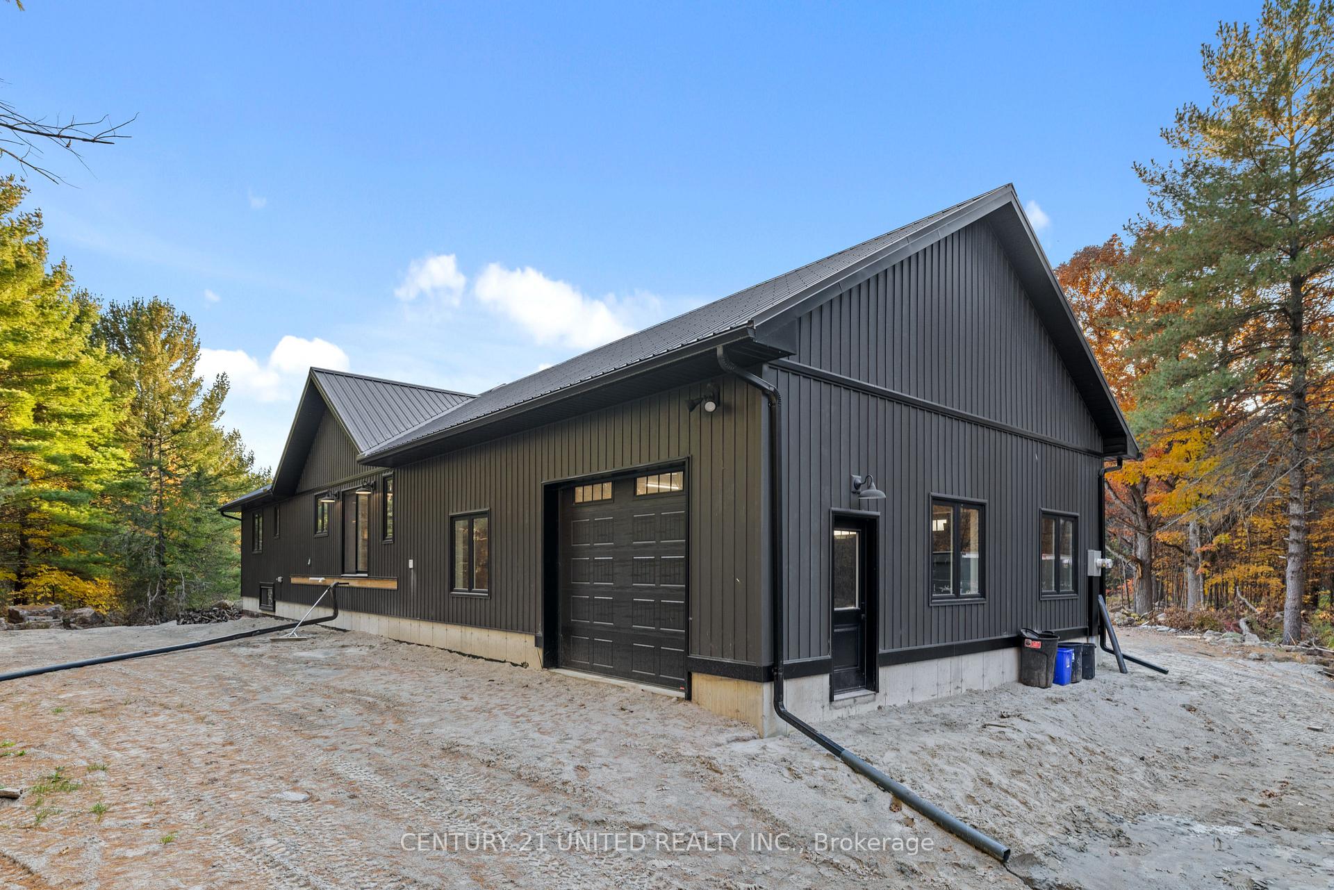 Photo 26 of 2135 Sixth Line Road N Dummer, Douro-Dummer — HOMEH