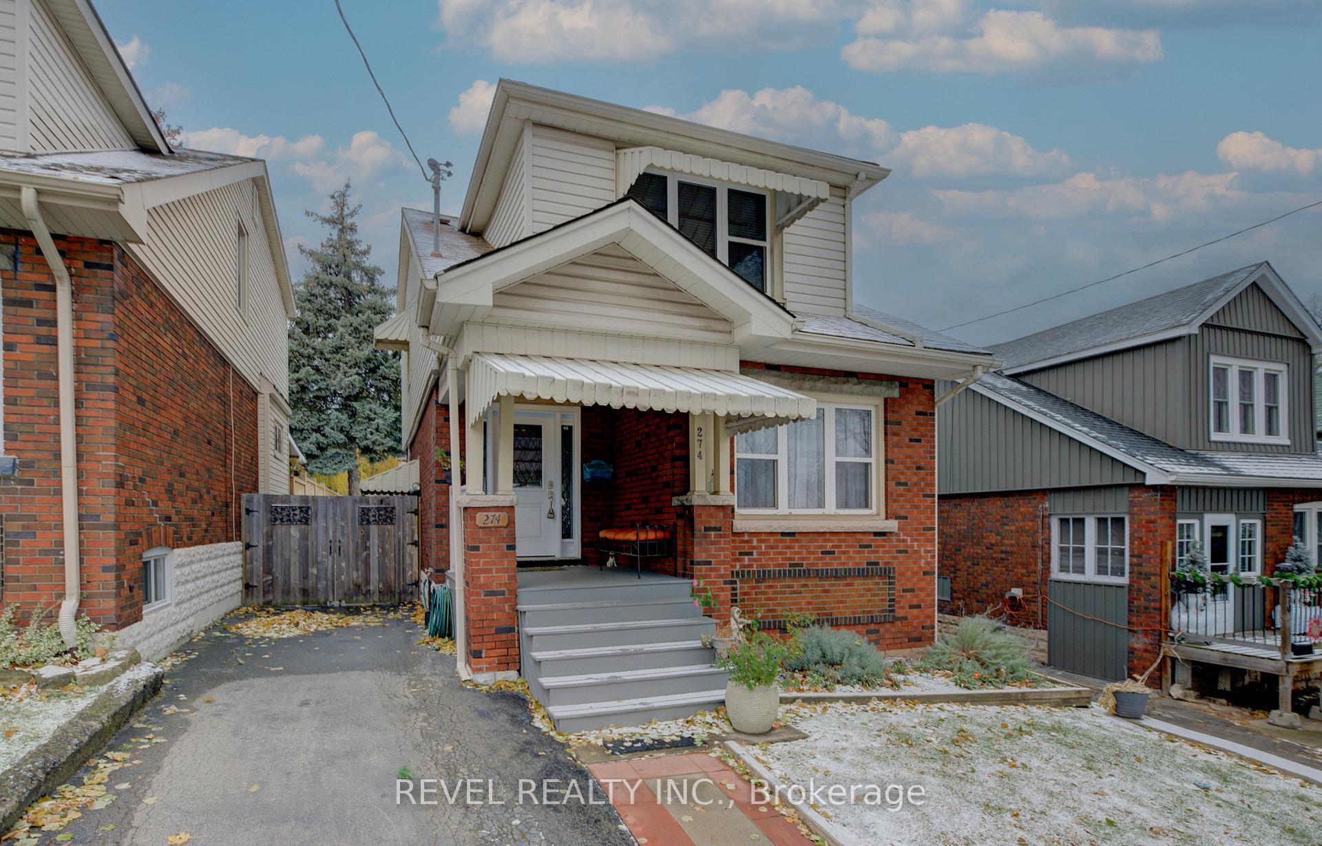Photo 2 of 274 Park Row S, Hamilton, Delta — HOMEH