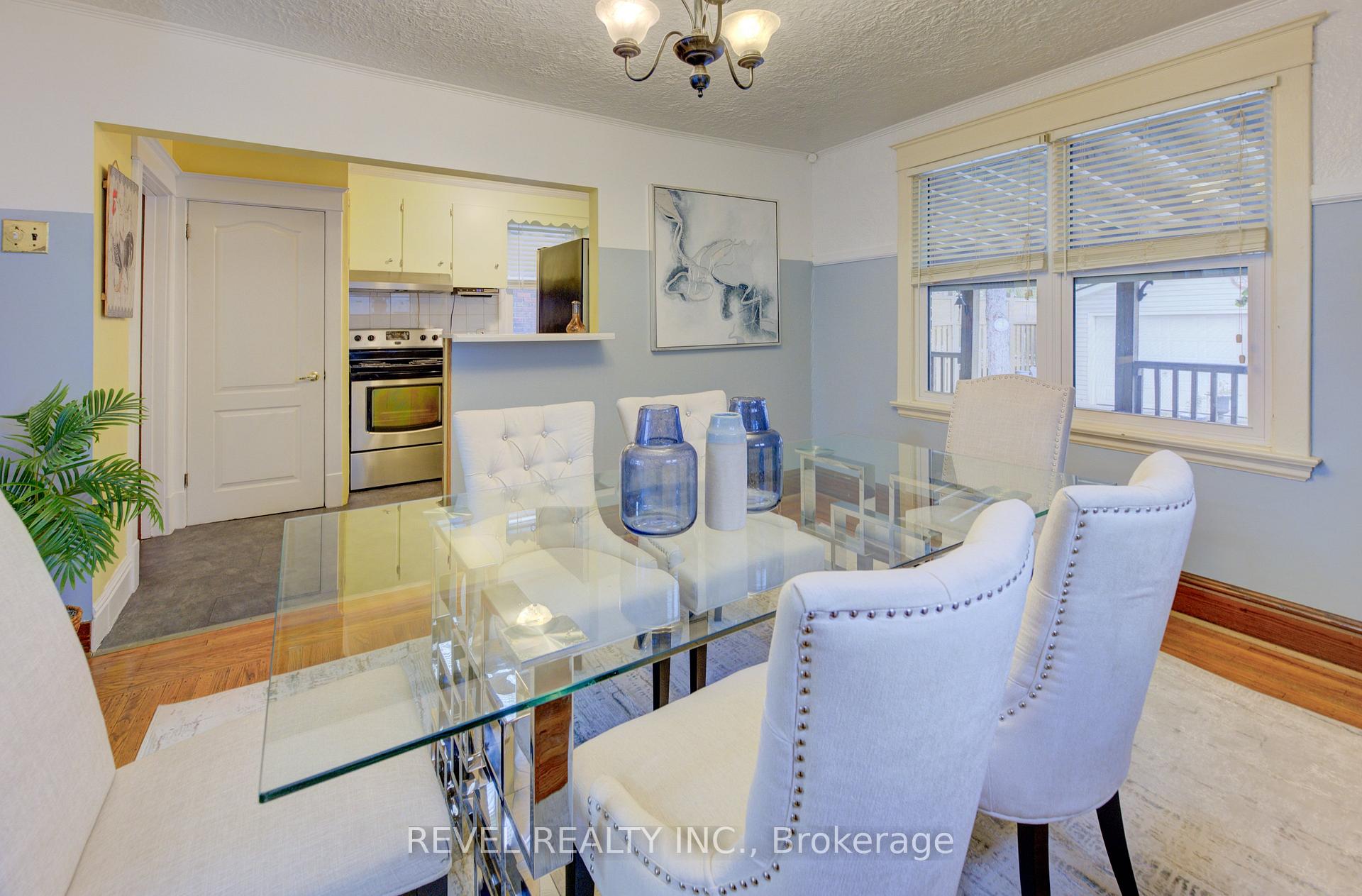 Photo 12 of 274 Park Row S, Hamilton, Delta — HOMEH